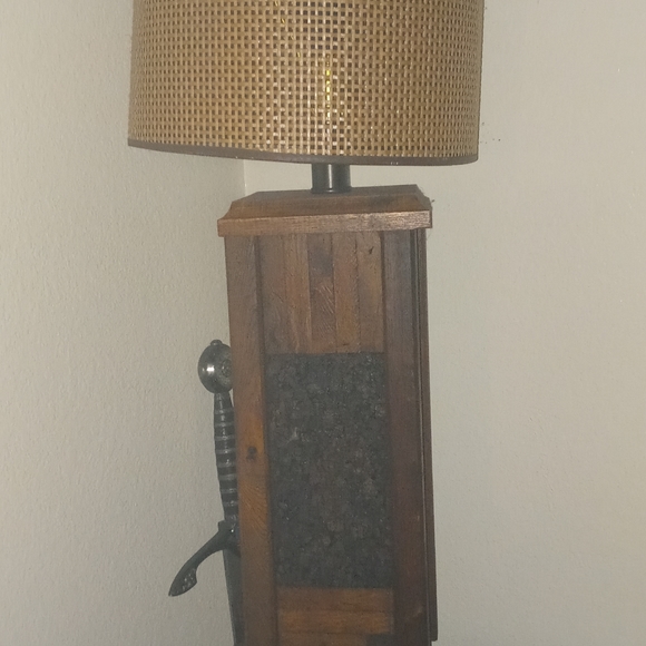 Antique lamp - Picture 2 of 2